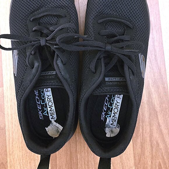 Skechers/Black Comfort Sneakers/Women's/Size 7/Used Only One Time - Picture 2 of 12